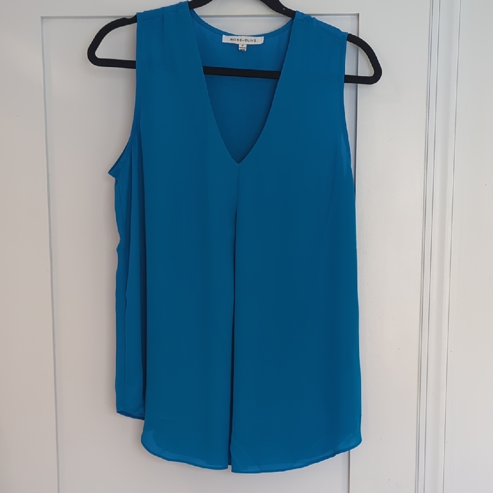 Rose & Olive Blue V-Neck Sleeveless Blouse